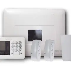 Ein weißes DSC-Alarmsystem mit Tastatur, Hauptpanel und Bewegungsmeldern.