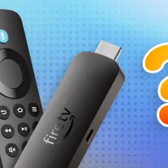 Fire TV Stick und Fernbedienung vor einem blauen Hintergrund mit einem großen Fragezeichen. Ist das die Zukunft des Streamings mit vega os?