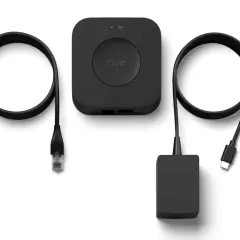Schwarzer Hue Bridge mit Ethernet-Kabeln und Netzteil. Perfekt für ein Hue Bridge Backup.