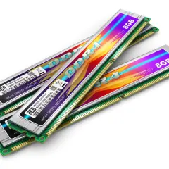 Drei DDR4 RAM-Module mit 8GB Kapazität und hoher Geschwindigkeit, bereit für maximale Leistung.