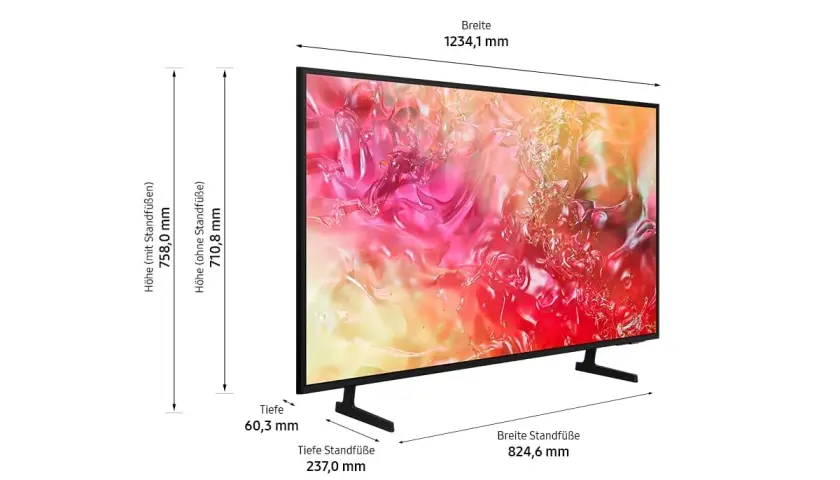 Ein Crystal UHD Fernseher mit einer Breite von 1234,1 mm. Maße für Höhe und Tiefe sind angegeben.
