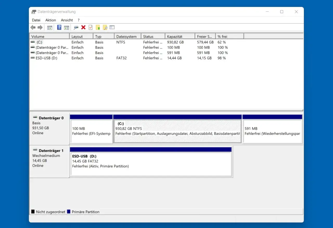 Datentr&auml;gerverwaltung in Windows 11 zeigt die Festplatte partitionieren. Hier sind C: und D: (ESD-USB) mit ihren Gr&ouml;&szlig;en und Status zu sehen.